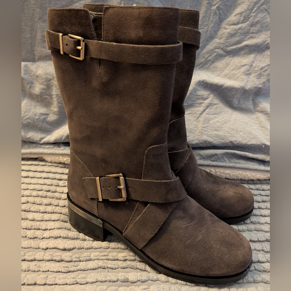 Women's Vince Camuto Walleya Suede Grey Size 7M Boot